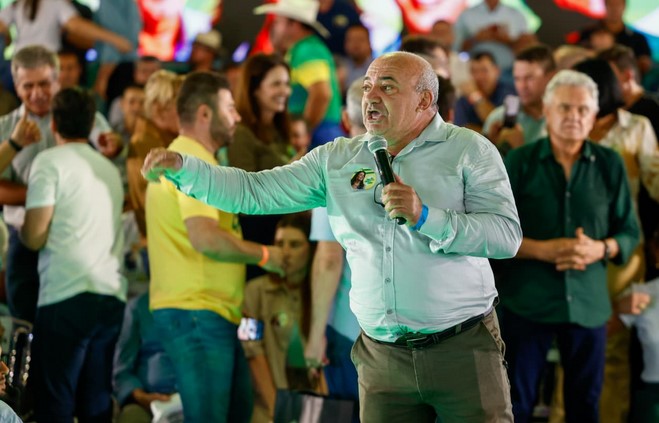 Jaraguá reúne vereadores de 246 municípios em apoio a Vilela