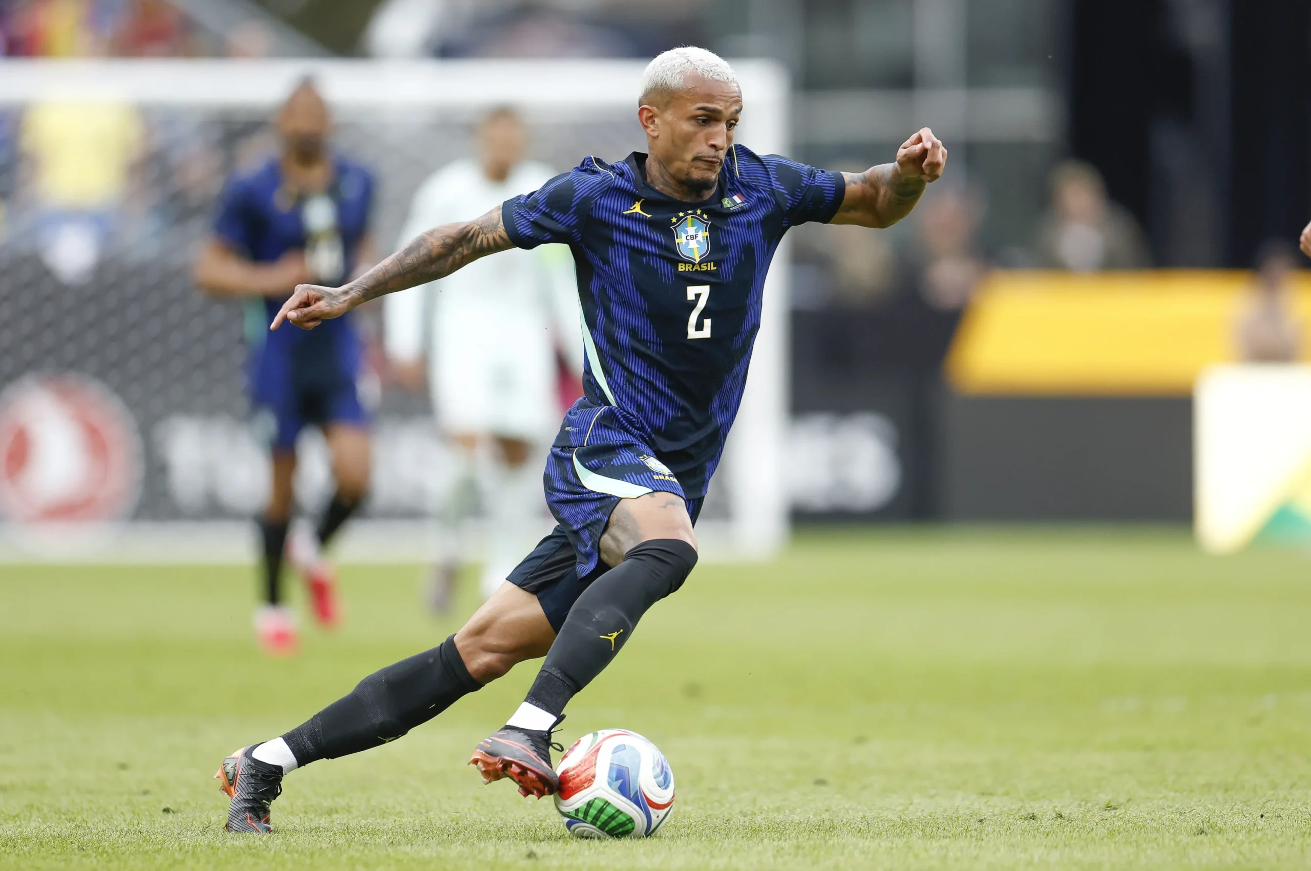 Lesionados, Raphinha e Wesley são desconvocados e não enfrentam a Croácia