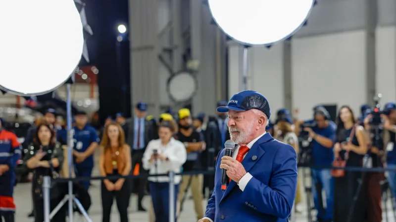 Lula anuncia Dario Durigan como novo ministro da Fazenda em Anápolis