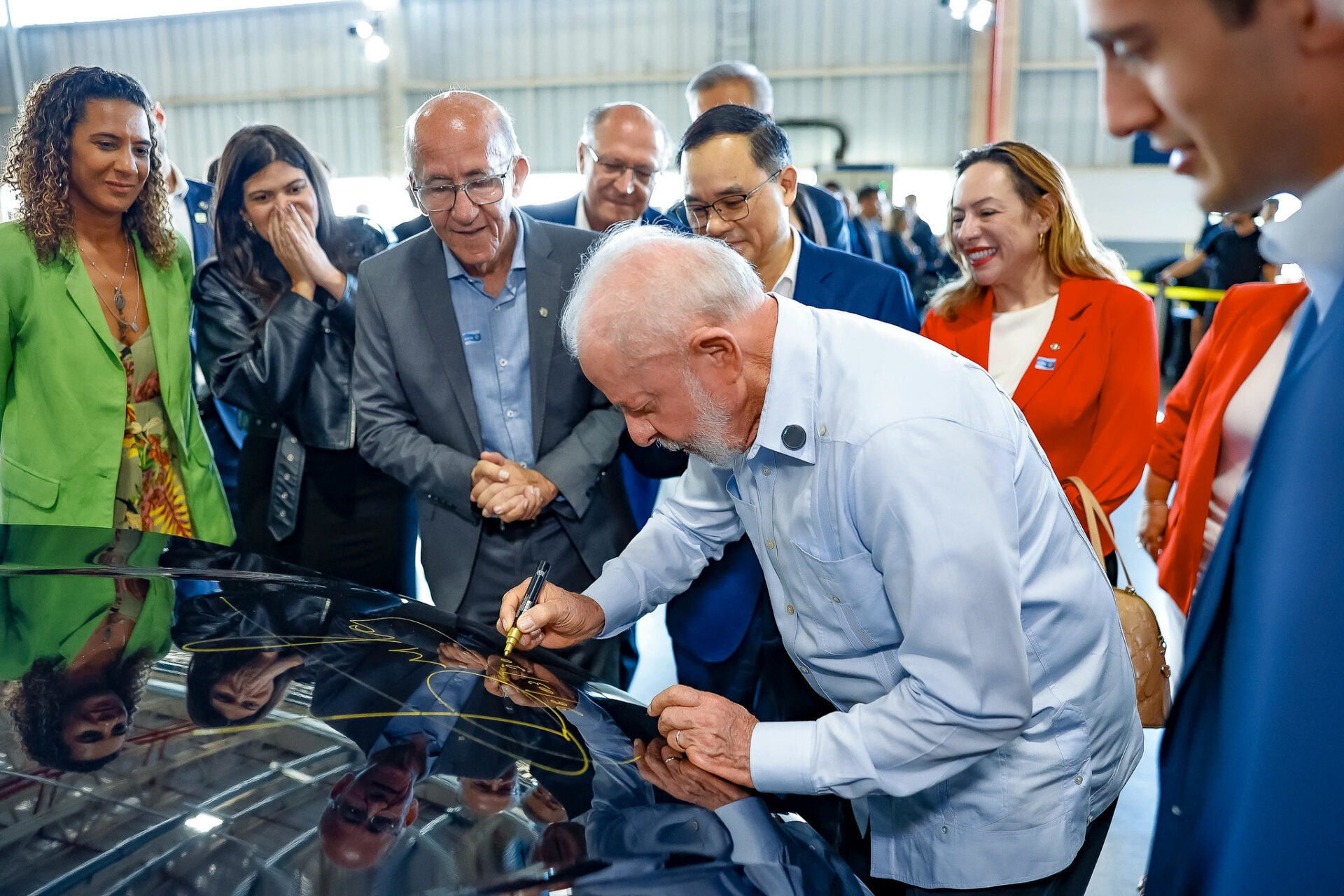 Lula na cidade de Otoni avalia positivamente momento da indústria