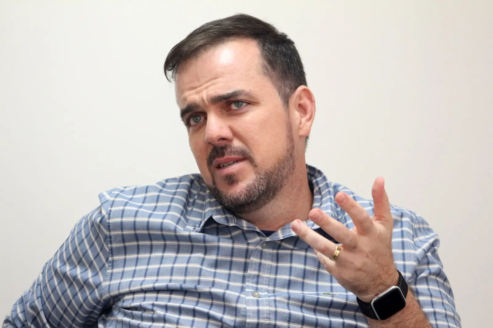 Mendanha coloca nome à disposição para vice de Daniel