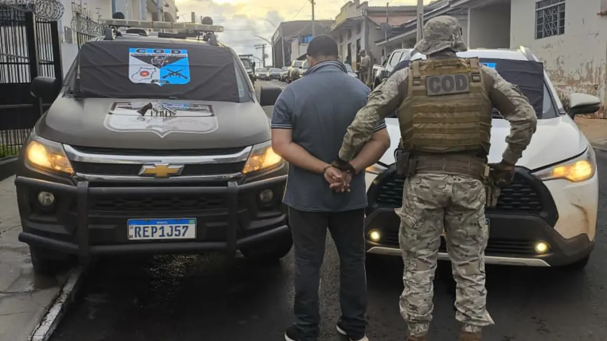 Motoristas e batedor são presos suspeitos de roubar carretas em Goiás