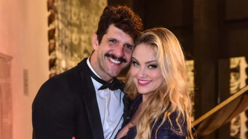 Namorado de Ellen Rocche nu para viver Romeu gay; fotos