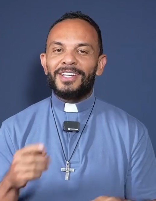 Padre Marcos destaque na festa em Ivolândia dia 4 de agosto