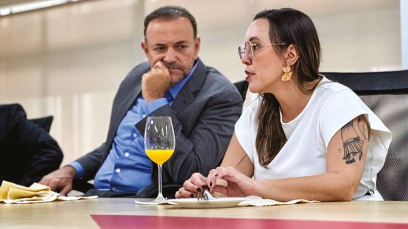 Por ampla maioria, PSOL rejeita federação com PT, mas mantém apoio a Lula