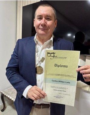 Poeta e jornalista iporaense toma posse na Academia Goiana de Letras