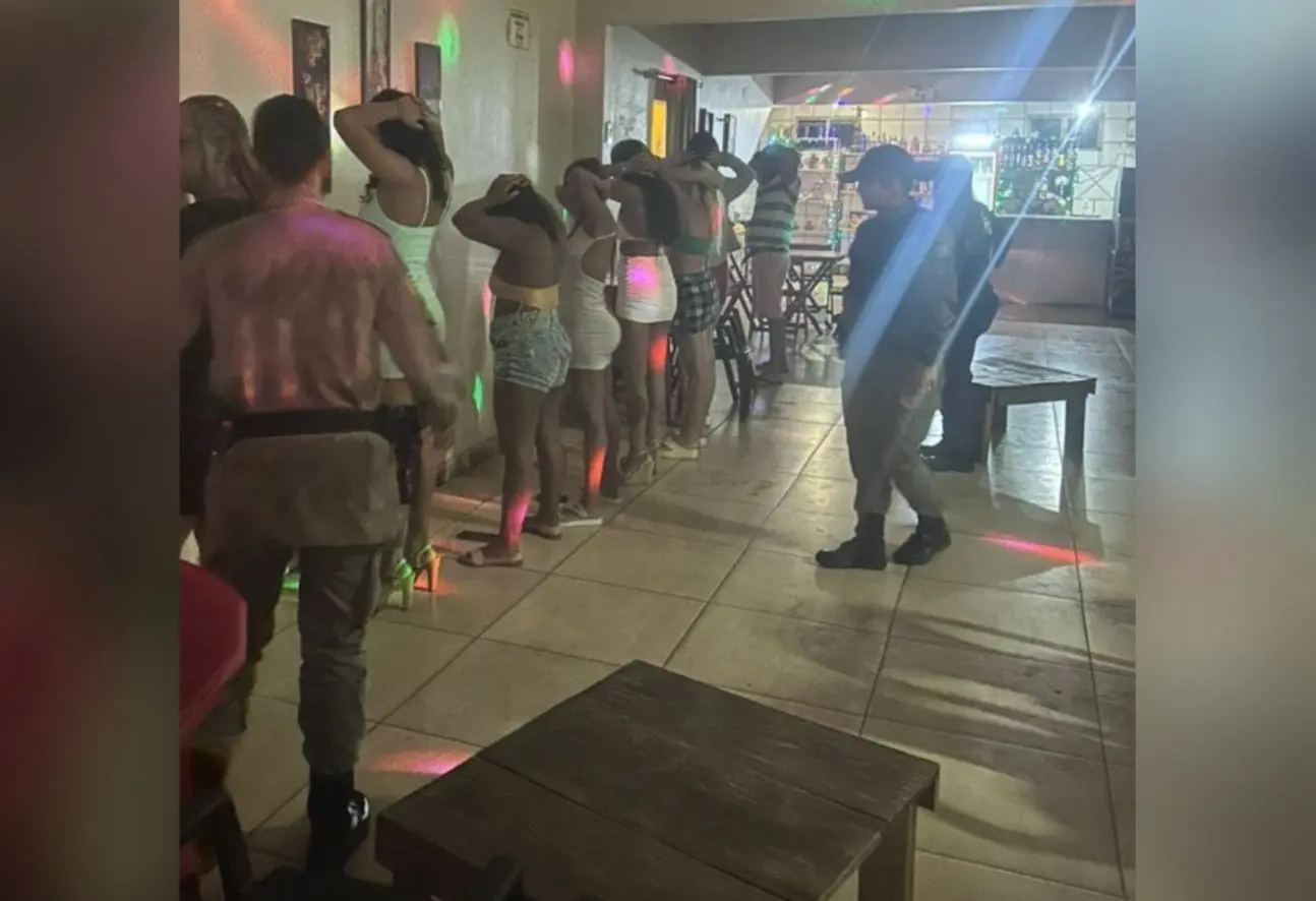 Polícia fecha prostíbulo em Serranópolis e prende casal suspeito de aliciar mulheres