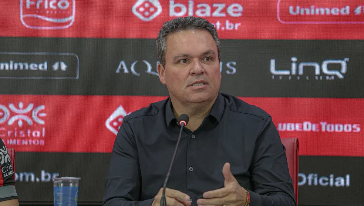 Presidente do Atlético promete reavaliar contratações de estrangeiros: “São culturas diferentes”