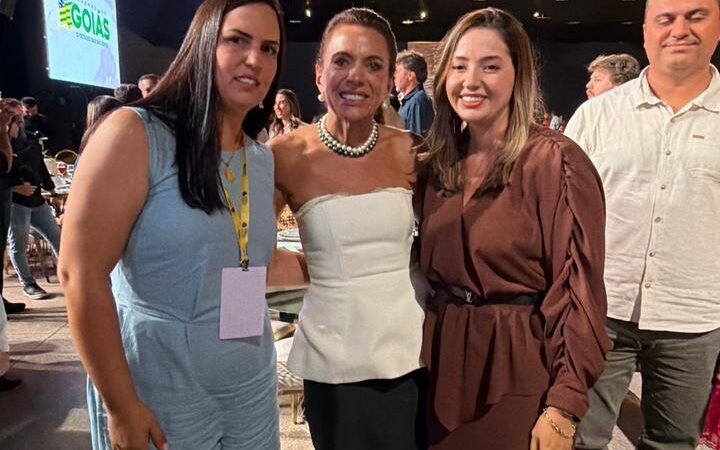 Primeira-dama de Amorinópolis participa de encontro em Goiânia