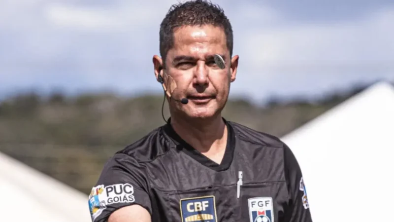 Revolta de dirigentes contra a arbitragem marca classificação do Goiás contra a Anapolina
