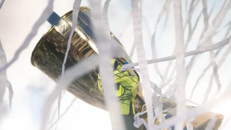 Taça amassada? FGF confirma restauração após queda com drone