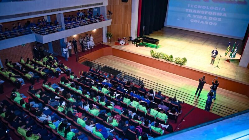 Tecnologia deve ser oportunidade, diz Gracinha Caiado