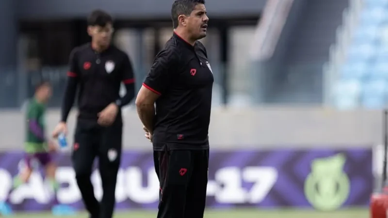 Treinador do Sub-17 irá comandar o Atlético até contratação do novo comandante