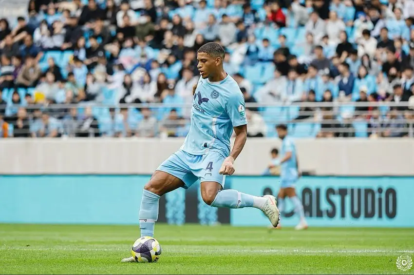 Vila Nova anuncia contratação do zagueiro Caio Marcelo, de 27 anos