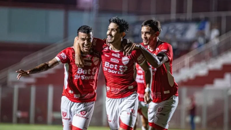 Vila Nova aplica goleada no Operário-MS e vence a primeira na Copa Centro-Oeste