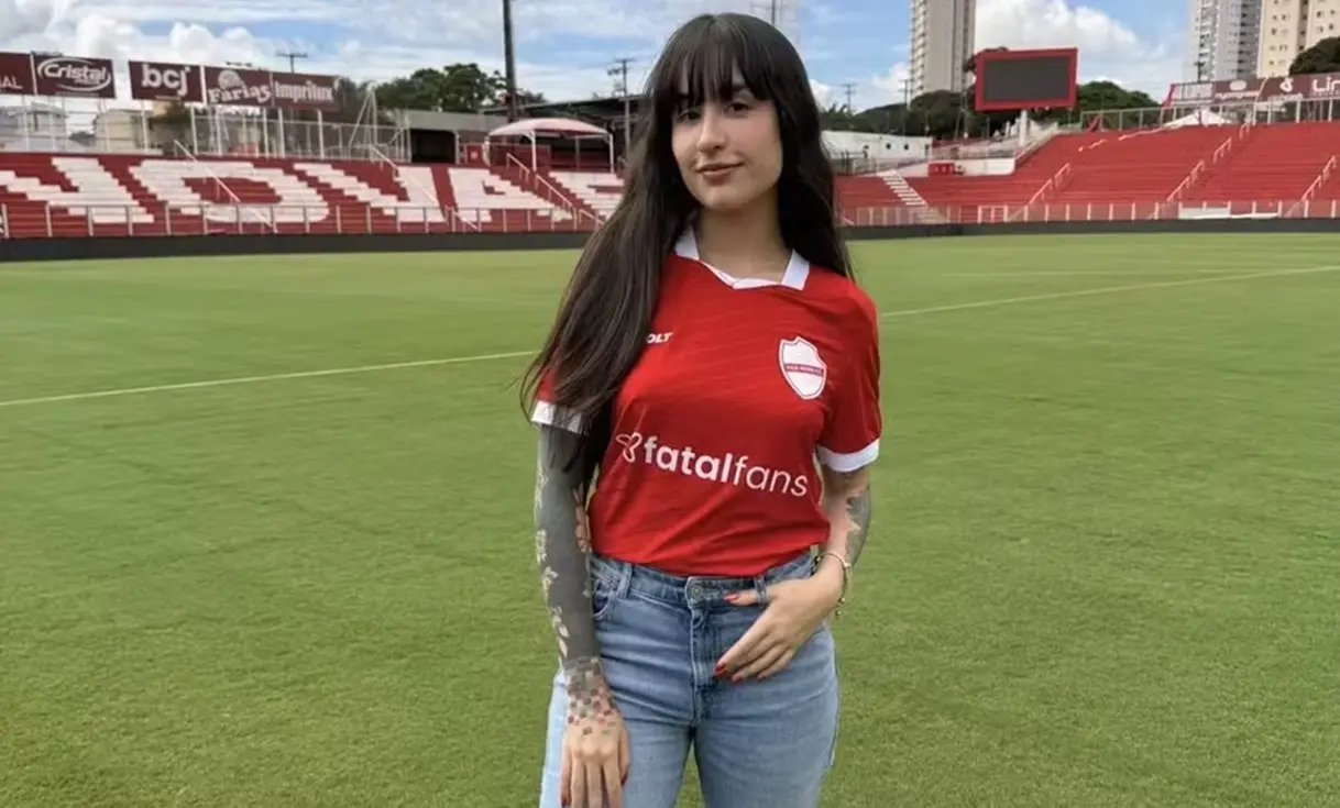 Vila Nova se junta com plataforma de conteúdo adulto FatalFans