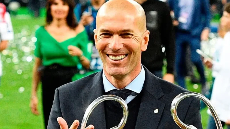 Zidane aceita assumir a França após a Copa, e sucessão de Deschamps já tem acordo, diz jornal