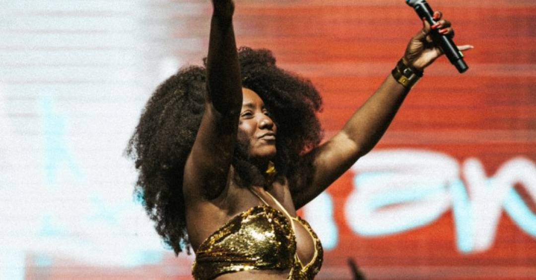 O estado de saúde de Adriana Araújo após aneurisma cerebral