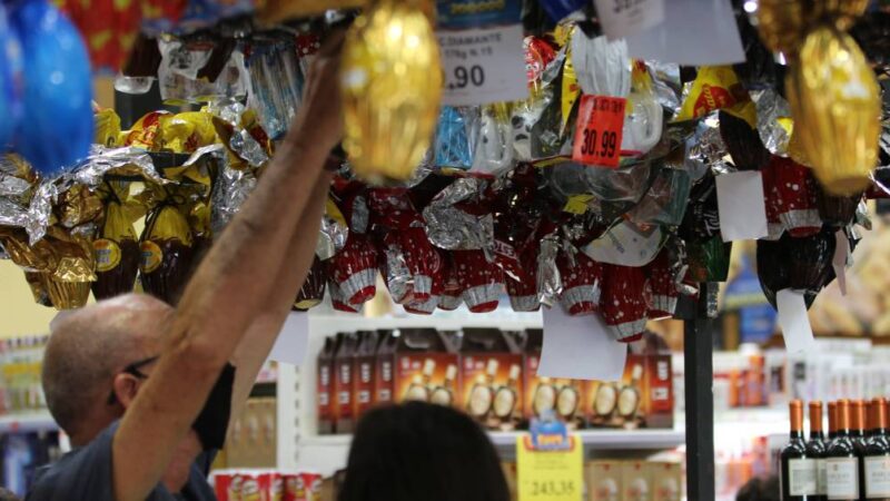 Páscoa mais cara: preço dos ovos de chocolate dispara após cacau passar por crise global