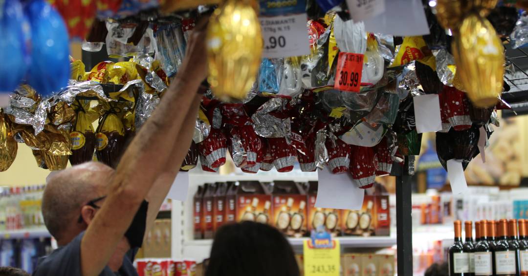 Páscoa mais cara: preço dos ovos de chocolate dispara após cacau passar por crise global