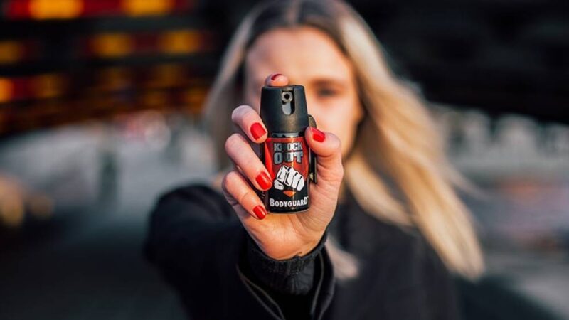 Maioria no Rio apoia venda de spray de pimenta em farmácias, aponta pesquisa