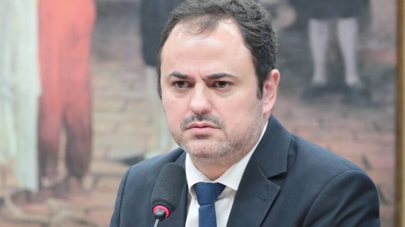 Racha no PSOL: Glauber Braga se opõe a desejo de Boulos e Erika Hilton de fazer federação com o PT