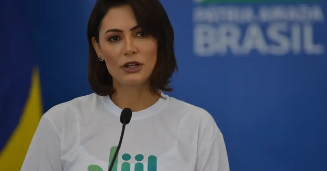 O vídeo compartilhado por Michelle Bolsonaro para constranger jornalistas