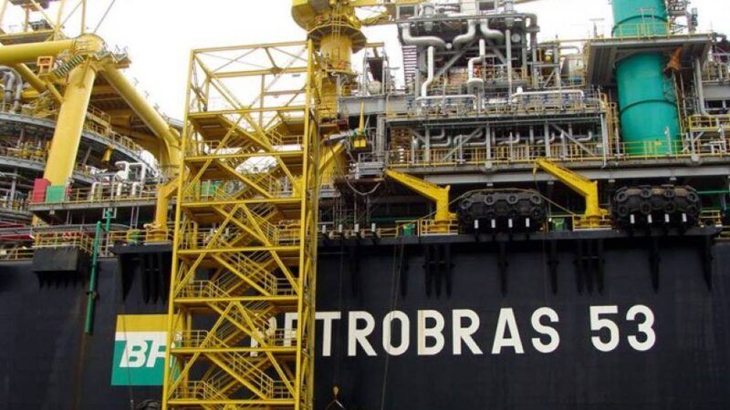 Petrobras pode ganhar até US$ 28,5 bilhões se reajustar o preço nas refinarias, diz XP