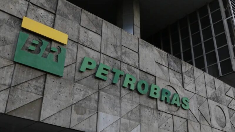 Petrobras lucra R$ 110 bilhões em 2025 e reverte prejuízo no último trimestre