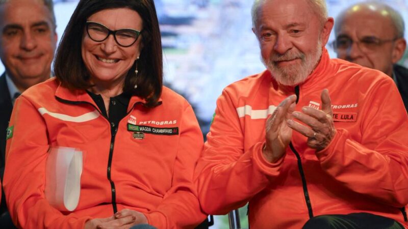 Demissão na cúpula da Petrobras expõe pressão de Lula para aparelhar politicamente estatal