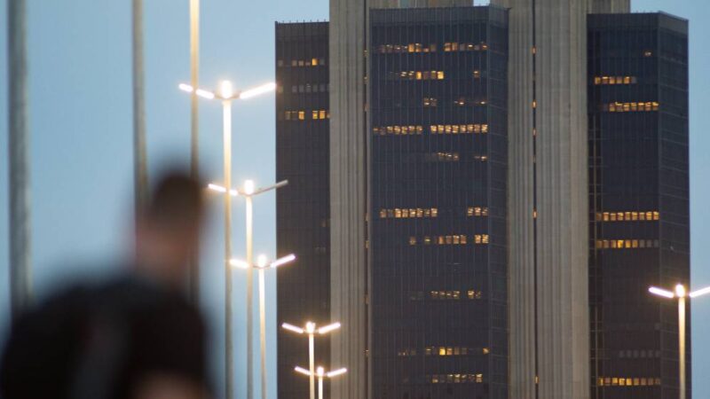 CMN endurece regras do FGC e obriga bancos a aplicar parte do dinheiro em títulos públicos