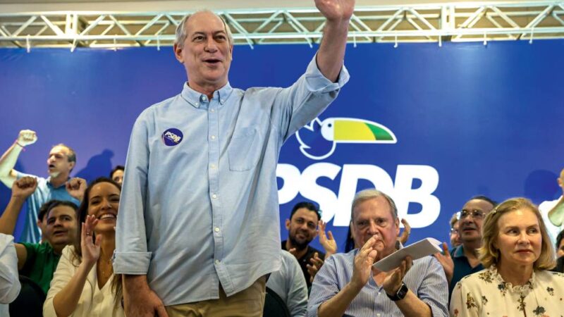 Ciro diz que “se tivesse juízo” não disputaria Presidência, mas adia decisão para maio