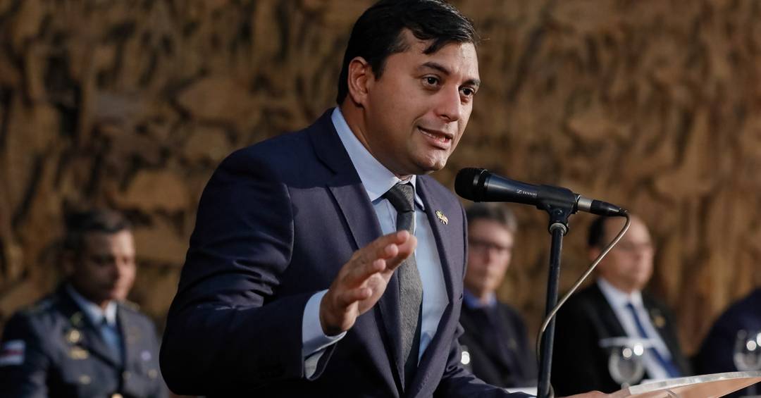 A renúncia do governador do Amazonas após dizer que concluiria o mandato