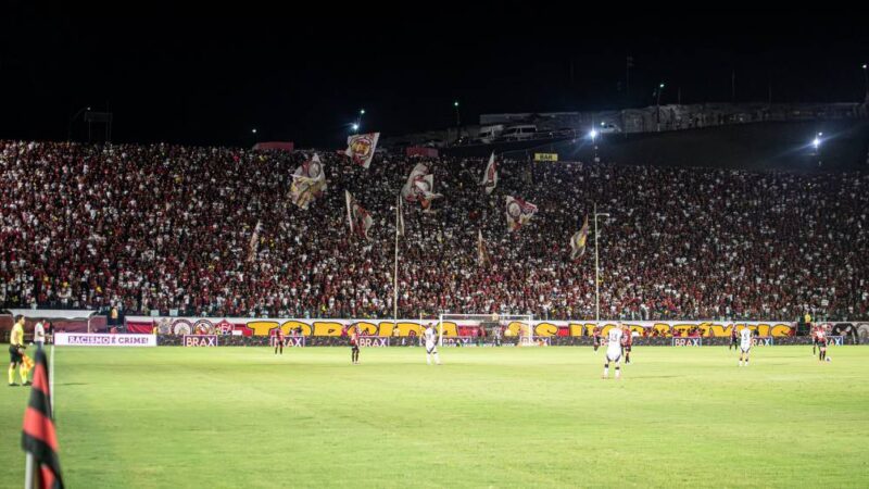 Vitória x Corinthians no Brasileirão: onde assistir, horário e escalações