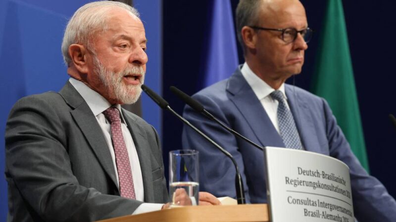Na Alemanha, Lula faz cobranças à UE e dispara contra os EUA por ‘se meterem’ em Cuba
