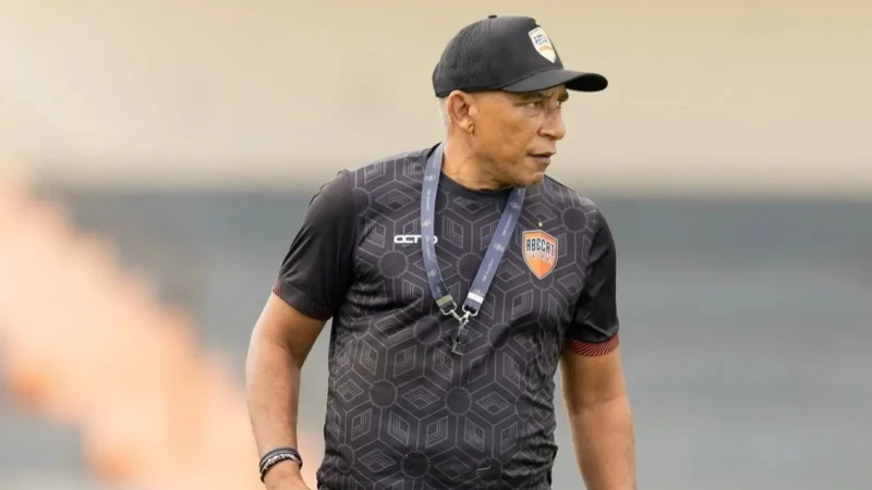 Abecat anuncia saída de Hemerson Maria após derrota em clássico