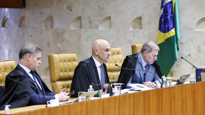 Ala do STF vê aliança entre Moraes e Alcolumbre contra Messias