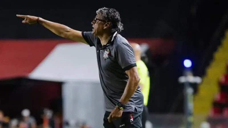 Após derrota em casa, Ângelo Luiz é demitido pelo Anápolis
