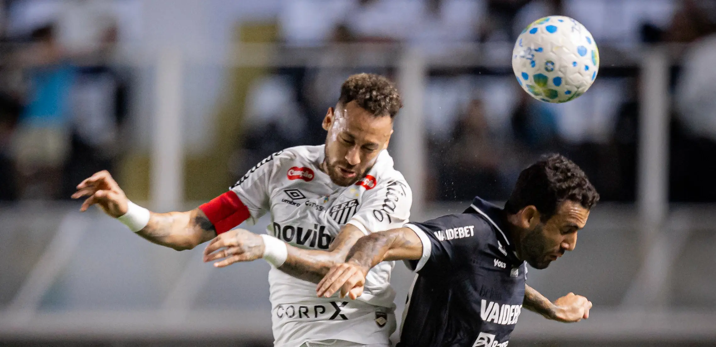 Arbitro relata desrespeito de Neymar sobre cartão que o tirou do jogo contra o Flamengo