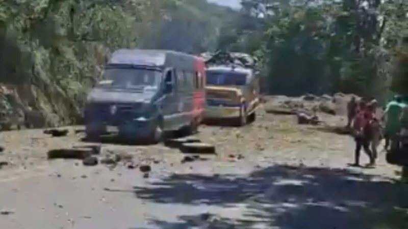 Ataques a bomba no meio da eleição assustam na Colômbia
