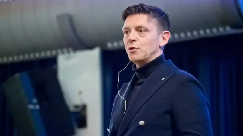 Chefe de arbitragem na Itália é alvo de investigação por suposta fraude esportiva no VAR