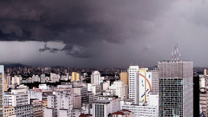 Previsão do tempo no domingo, 26: frente fria leva chuva a São Paulo; o que diz o Climatempo