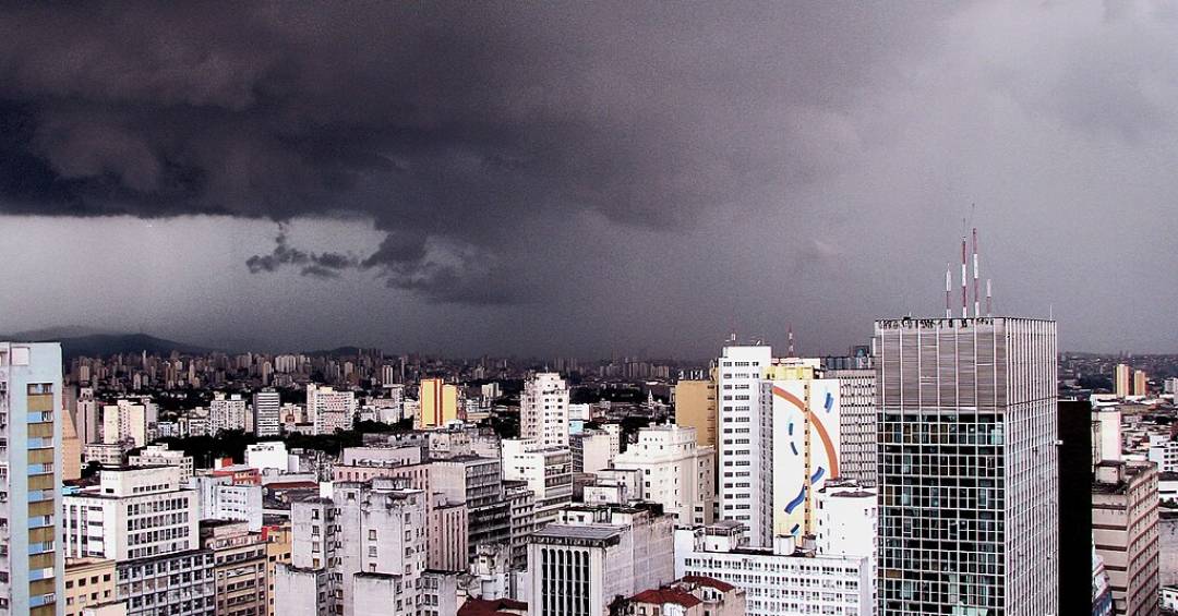 Previsão do tempo no domingo, 26: frente fria leva chuva a São Paulo; o que diz o Climatempo