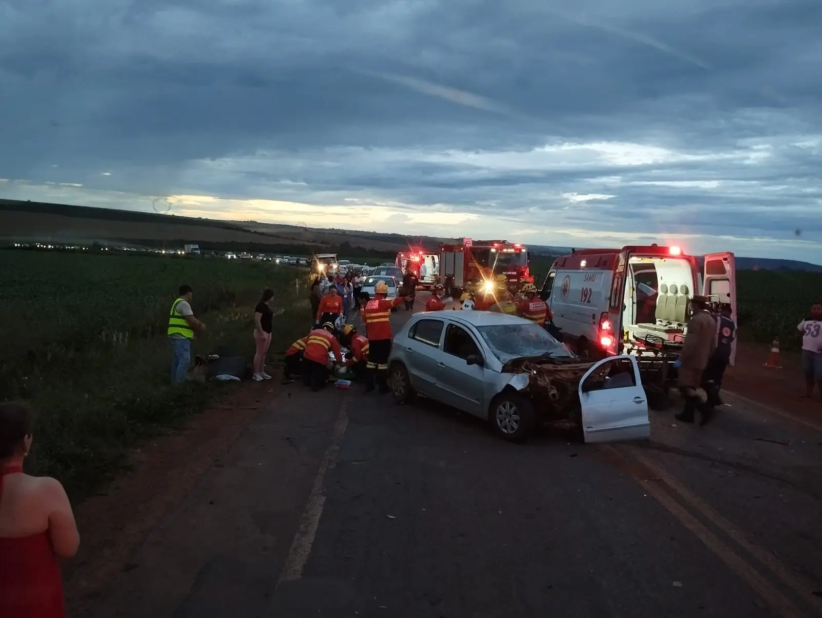 Colisão frontal em Formosa deixa feridos na GO-430