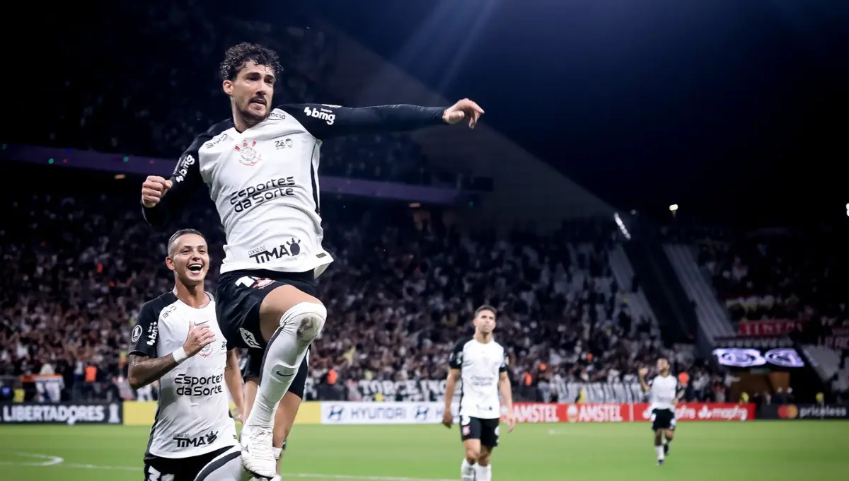 Corinthians “salva” noite dos brasileiros na Libertadores com vitória em casa