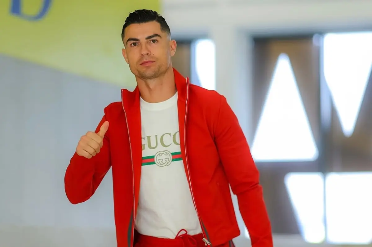 Cristiano Ronaldo deixa de seguir ídolo inglês após comparação com Messi