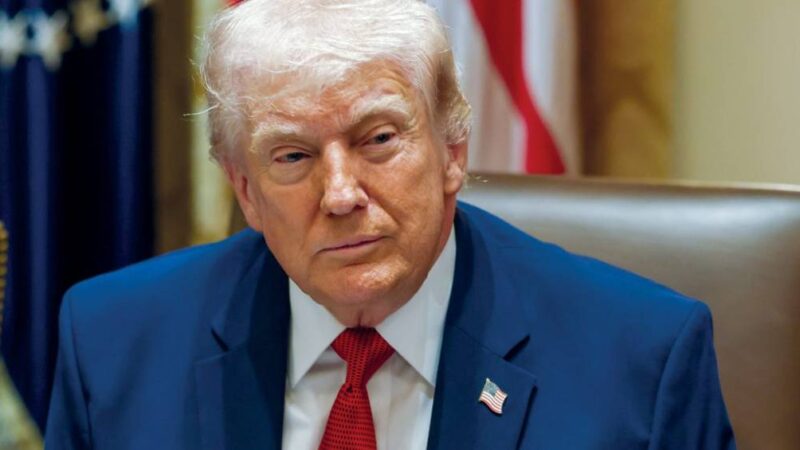 Trump agradece reabertura de Ormuz, mas rejeita suspender seu bloqueio naval ao Irã