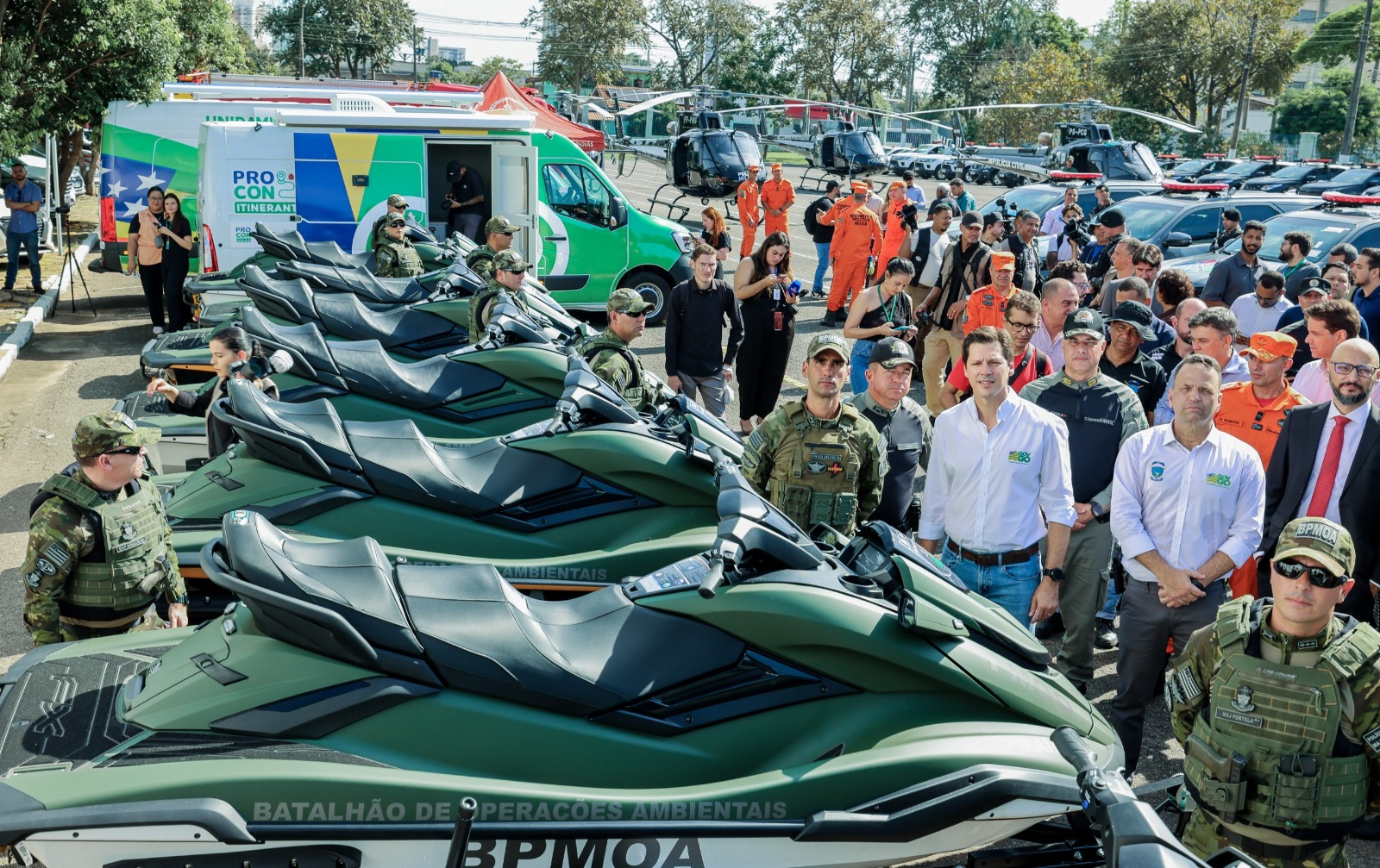 Daniel Vilela reforça combate ao crime com equipamentos