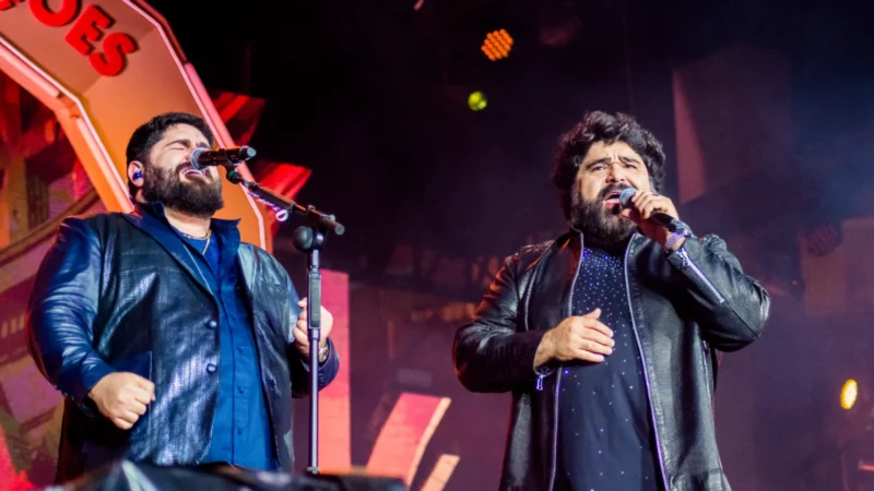 Dupla César Menotti & Fabiano encerra Exposição Agropecuária de Trindade