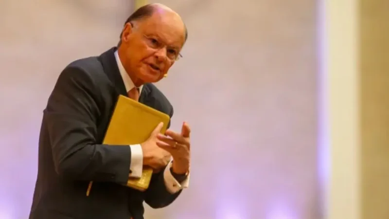 Edir Macedo dá mais um passo para vender banco para o BTG